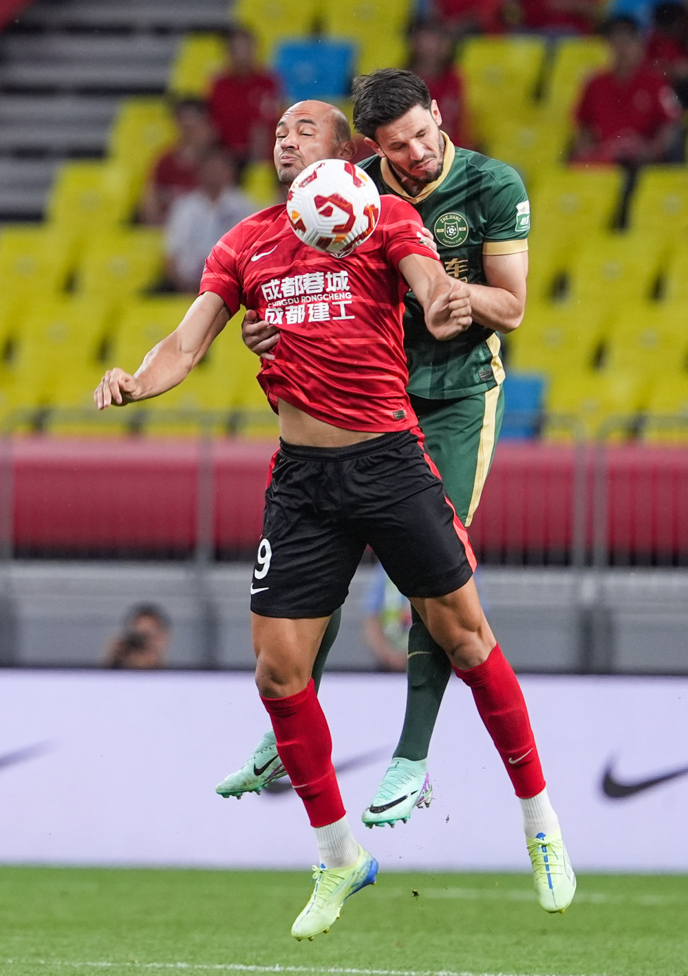 间或回撤上 间或回撤上